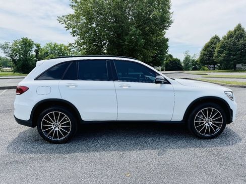 Used 2022 Mercedes-Benz GLC 300 4MATIC w/ AMG Line image 4