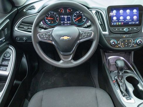 Used 2023 Chevrolet Malibu LT FWD image 30