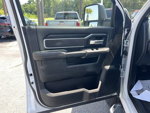Used 2025 RAM 2500 Big Horn AWD/4WD image 14
