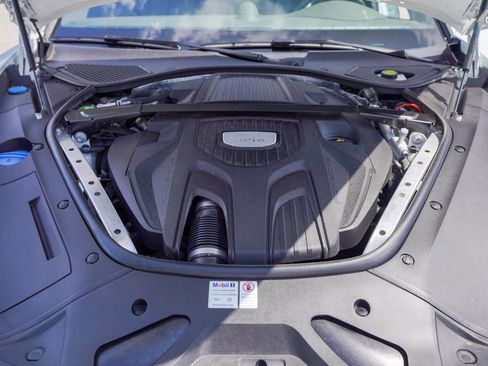 Used 2019 Porsche Panamera 4 AWD/4WD image 46