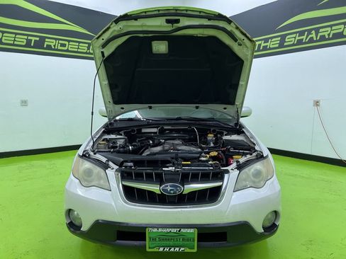 Used 2009 Subaru Outback 2.5i Limited AWD/4WD image 4