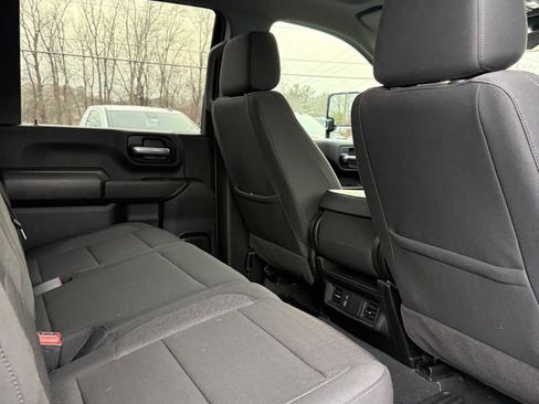 Used 2025 Chevrolet Silverado 2500 Custom w/ Custom Value Package image 16
