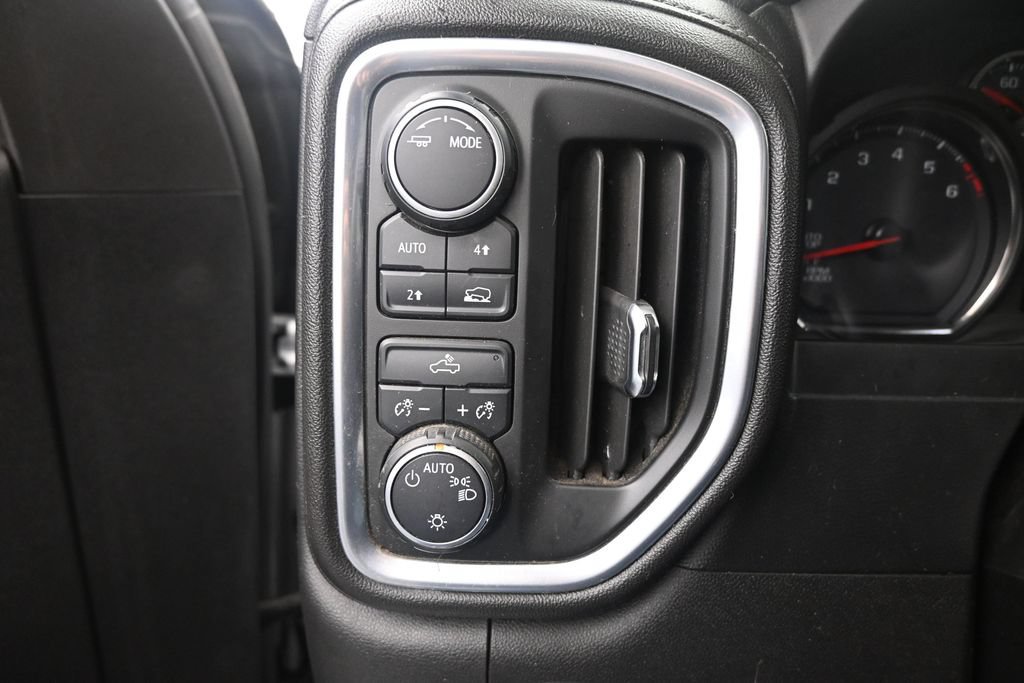 Used 2020 Chevrolet Silverado 1500 LT w/ Trailering Package AWD/4WD image 10