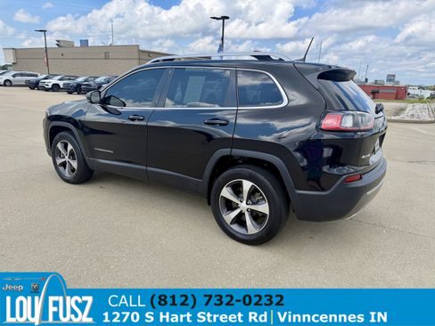 Used 2019 Jeep Cherokee Limited AWD/4WD image 6