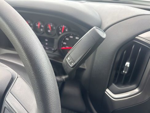 Used 2025 Chevrolet Silverado 1500 Custom image 15