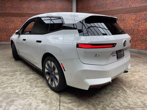 New 2026 BMW iX xDrive60 w/ Premium Package image 3