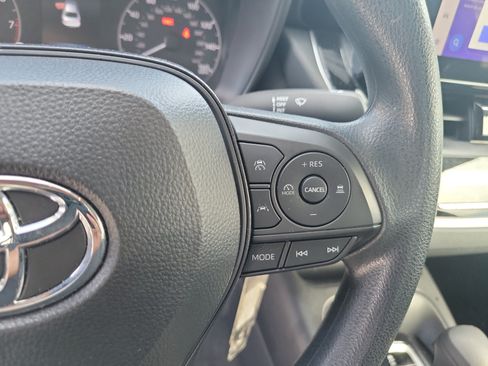 Used 2024 Toyota Corolla LE FWD image 27