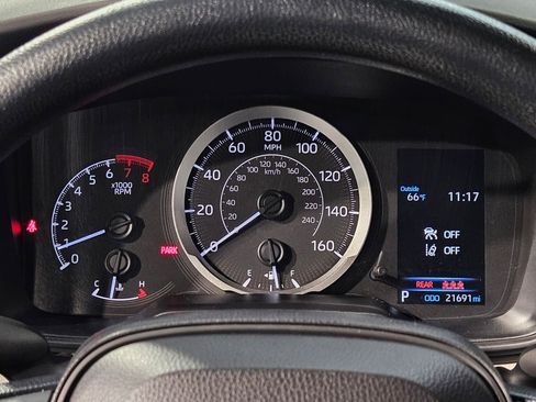 Used 2022 Toyota Corolla LE image 15