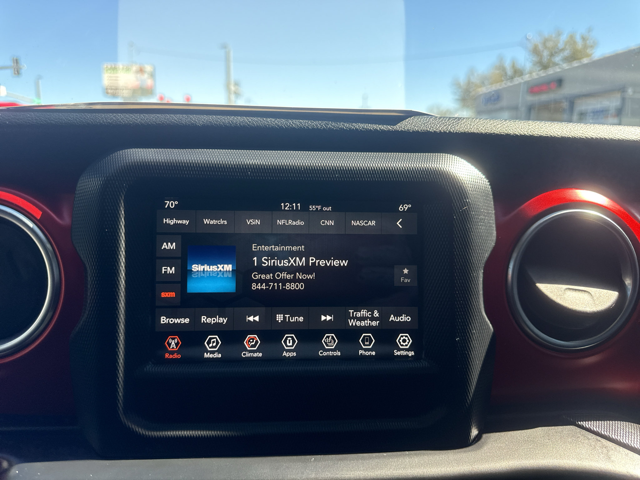 Used 2021 Jeep Gladiator Rubicon w/ Cold Weather Group AWD/4WD image 18