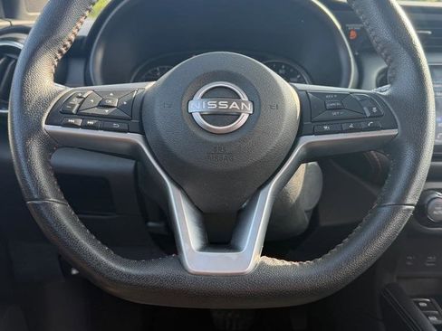 Used 2022 Nissan Kicks SR FWD image 18