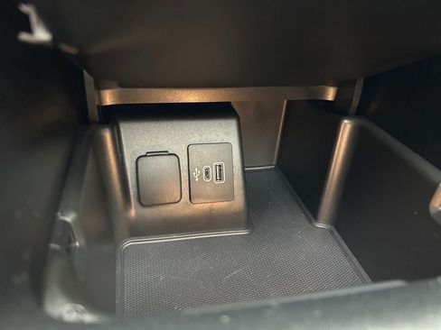 Used 2025 Ford Explorer ST w/ Sun And Sound Package AWD/4WD image 32
