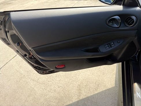 Used 2024 Nissan Z Performance w/ Floor Mat Package RWD image 14