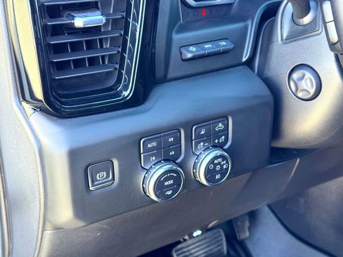 Used 2022 GMC Sierra 1500 AT4X image 15