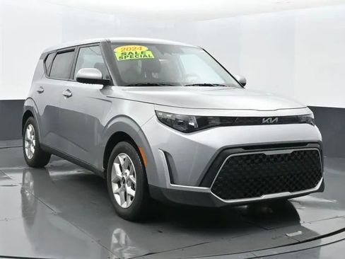 Used 2024 Kia Soul LX w/ Option Group 015 image 3