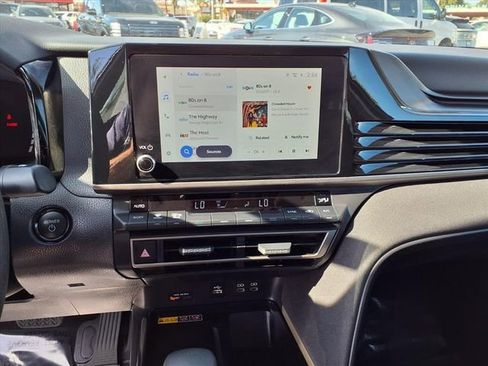 Used 2025 Toyota Camry LE image 18