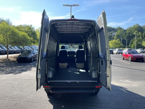 New 2025 Mercedes-Benz Sprinter 2500 image 12