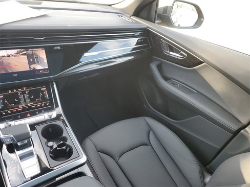 New 2026 Audi Q8 Premium Plus image 25
