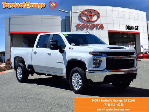 Used 2023 Chevrolet Silverado 2500 LT image 1