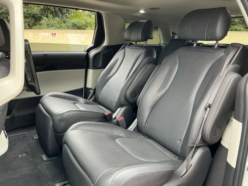 Used 2022 Kia Carnival SX Prestige image 20