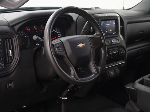 Used 2020 Chevrolet Silverado 1500 Custom w/ Trailering Package image 23