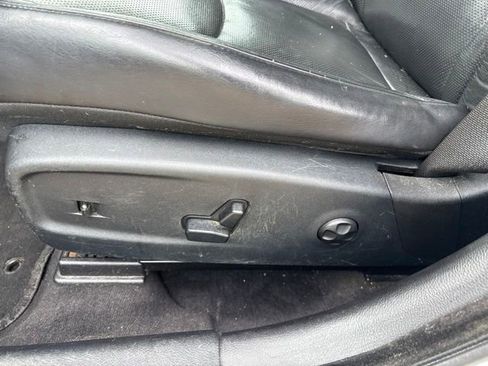 Used 2011 Chrysler 300 C RWD image 18
