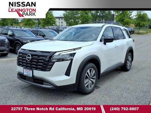 Used 2026 Nissan Pathfinder SL AWD/4WD image 5