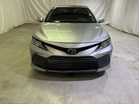 Used 2024 Toyota Camry LE w/ Convenience Package FWD image 3