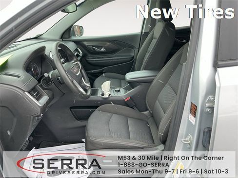 Used 2022 GMC Terrain SLE w/ Driver Convenience Package image 9