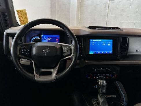 Certified 2023 Ford Bronco Wildtrak image 5