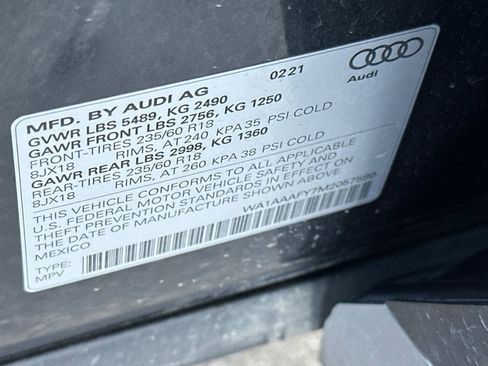 Used 2021 Audi Q5 2.0T Premium w/ Convenience Package image 29