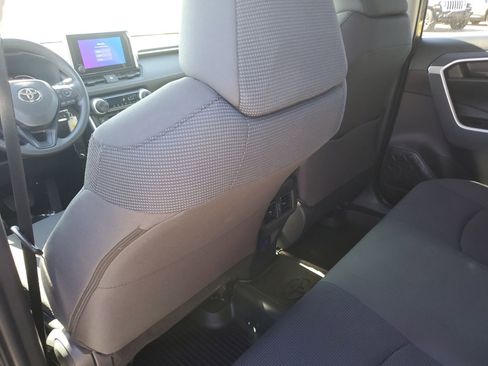 Certified 2025 Toyota RAV4 LE AWD/4WD image 14