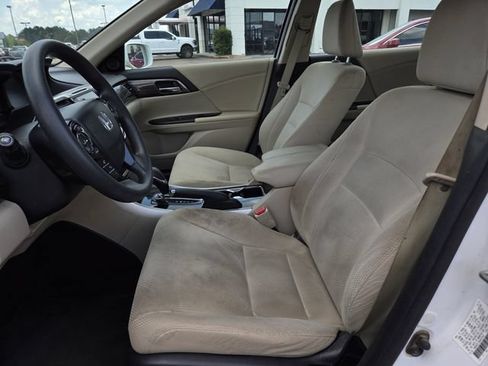 Used 2016 Honda Accord EX image 13