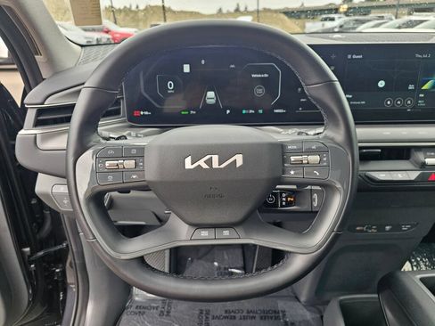 Certified 2024 Kia EV9 Wind AWD/4WD image 12