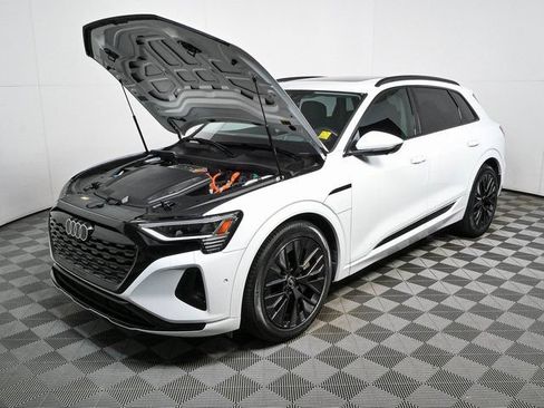 Used 2024 Audi Q8 e-tron Premium Plus AWD/4WD image 35