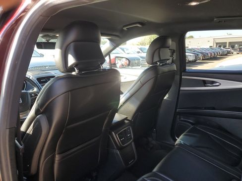 Used 2019 Lincoln Nautilus FWD image 9