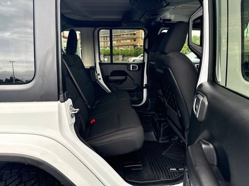 Used 2020 Jeep Wrangler Unlimited Rubicon AWD/4WD image 6