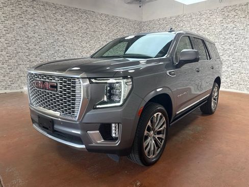 Used 2021 GMC Yukon Denali w/ Denali Ultimate Package RWD image 3