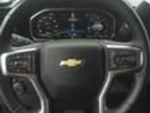 Used 2025 Chevrolet Silverado 1500 LT RWD image 13