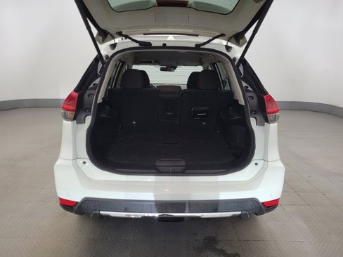 Used 2019 Nissan Rogue SV AWD/4WD image 29