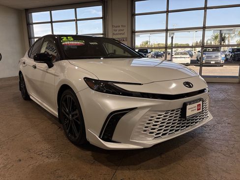 Certified 2025 Toyota Camry XSE image 4