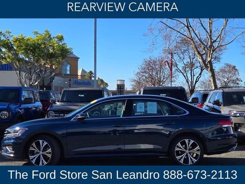 Used 2022 Volkswagen Passat 2.0T SE image 6