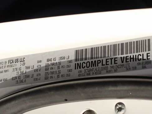 Used 2020 RAM 5500 Tradesman w/ Chrome Appearance Group image 53