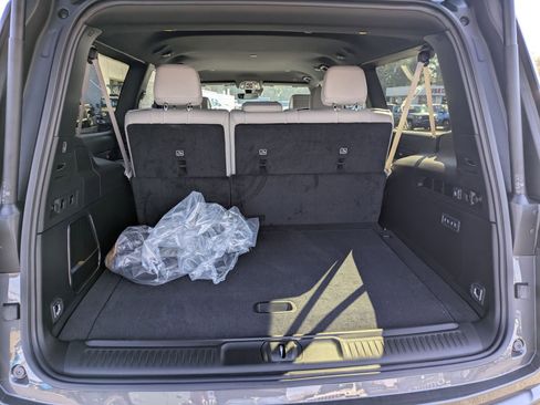 New 2026 Jeep Grand Wagoneer L 4WD w/ 8-Passenger Seating Package image 25