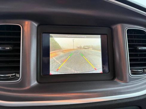 Used 2020 Dodge Charger SXT w/ Leather Interior Group image 18