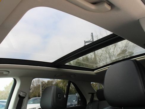 Used 2024 Mercedes-Benz GLE 350 4MATIC w/ Winter Package image 60