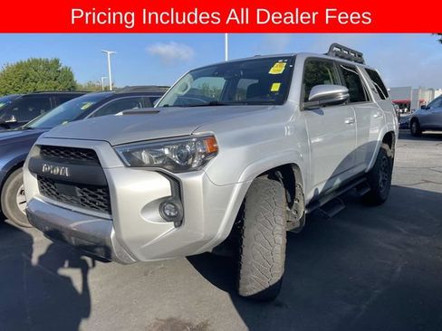 Used 2022 Toyota 4Runner TRD Off-Road Premium w/ Moonroof Package AWD/4WD image 1