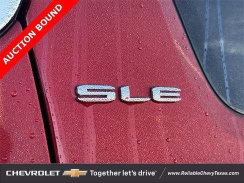 Certified 2023 GMC Acadia SLE w/ Driver Convenience Package image 9