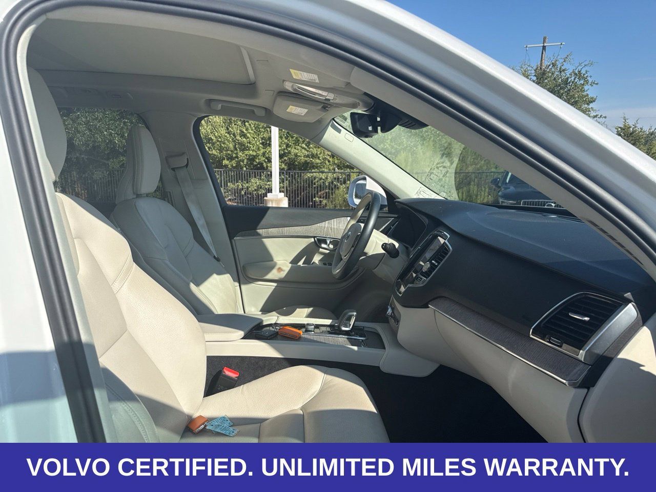 Certified 2023 Volvo XC90 B6 Plus w/ Protection Package Premier AWD/4WD image 12