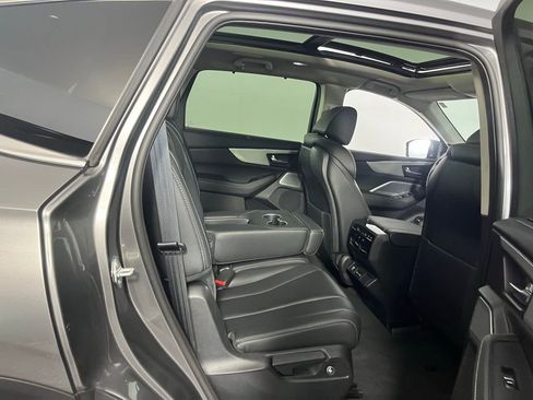 Used 2025 Acura MDX w/ Technology Package image 32