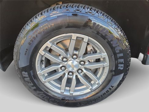 Used 2023 Chevrolet Colorado LT w/ LT Convenience Package image 10